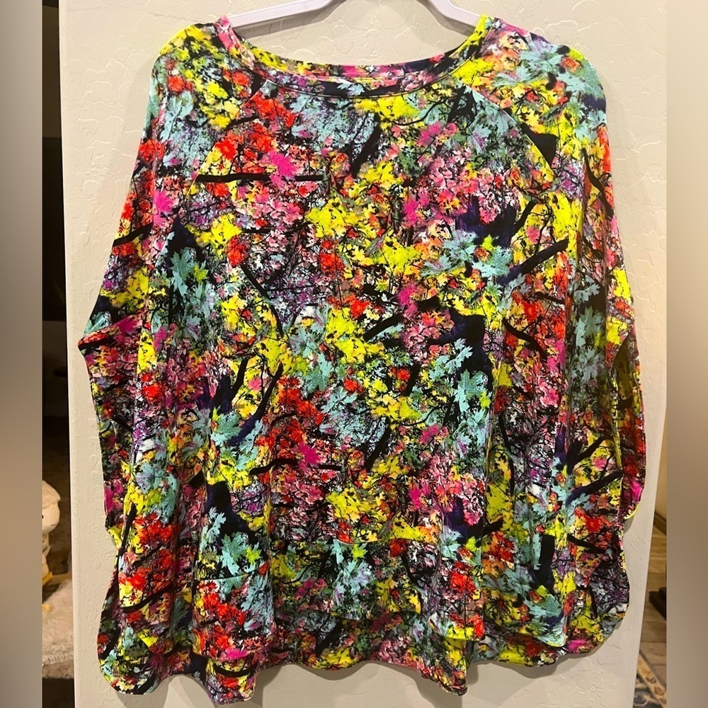 Soulgani Active size Medium pullover top